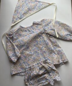 Conjunto jesusito, cubre y pañoleta talla 3-6 meses