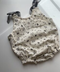 Peto flor gris talla 9-12 meses