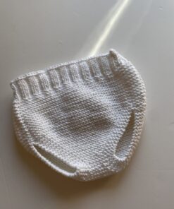 Cubrepañal tejido a mano